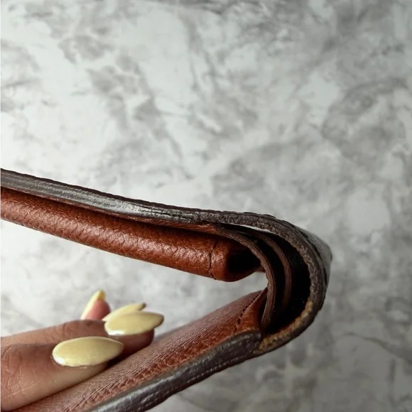 Louis Vuitton Monogram Canvas Bi-Fold Wallet - Picture 5 of 16